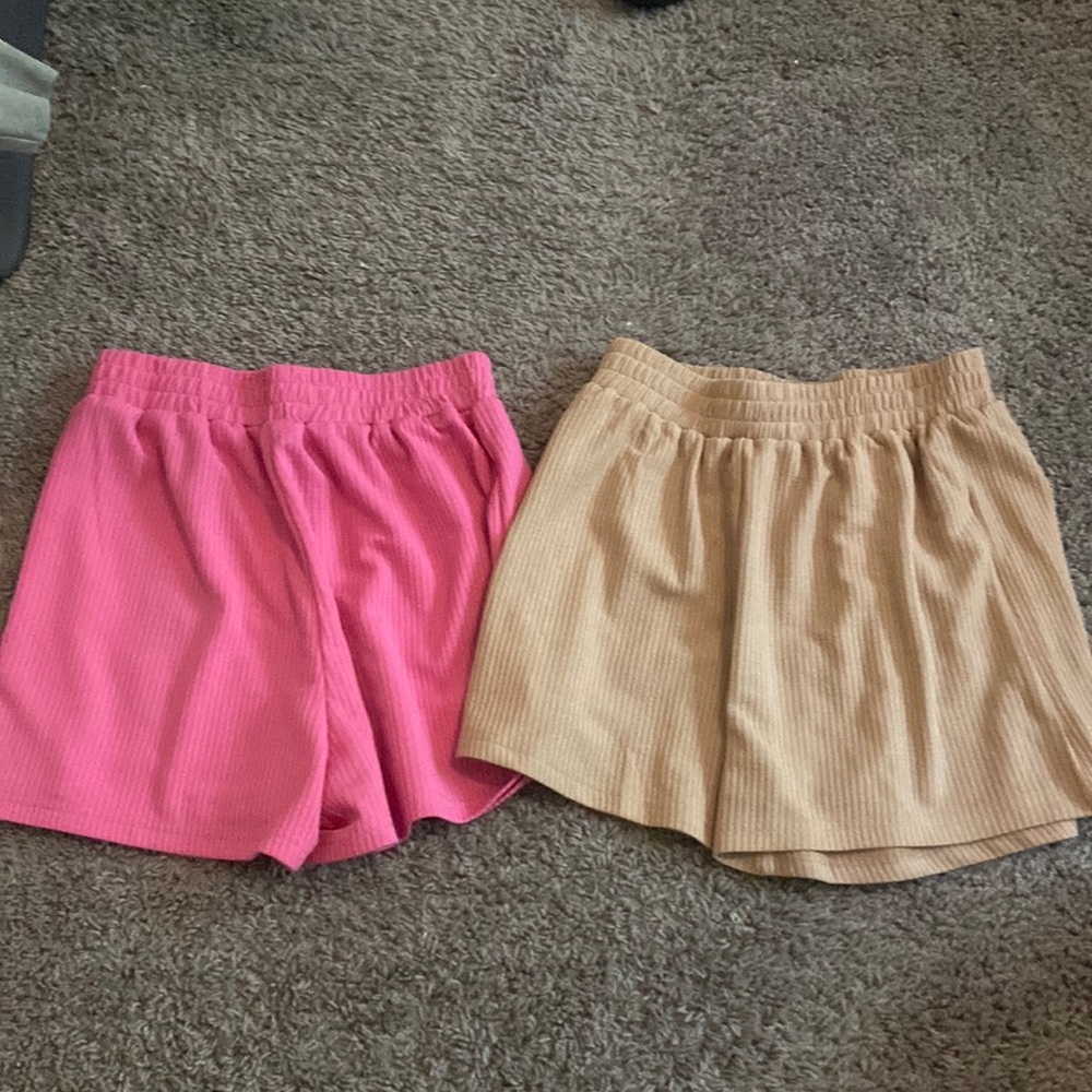 2 cute summer shorts size s